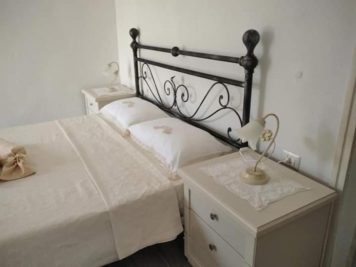 אגליאנטו B&B Li Salcuneddi מראה חיצוני תמונה