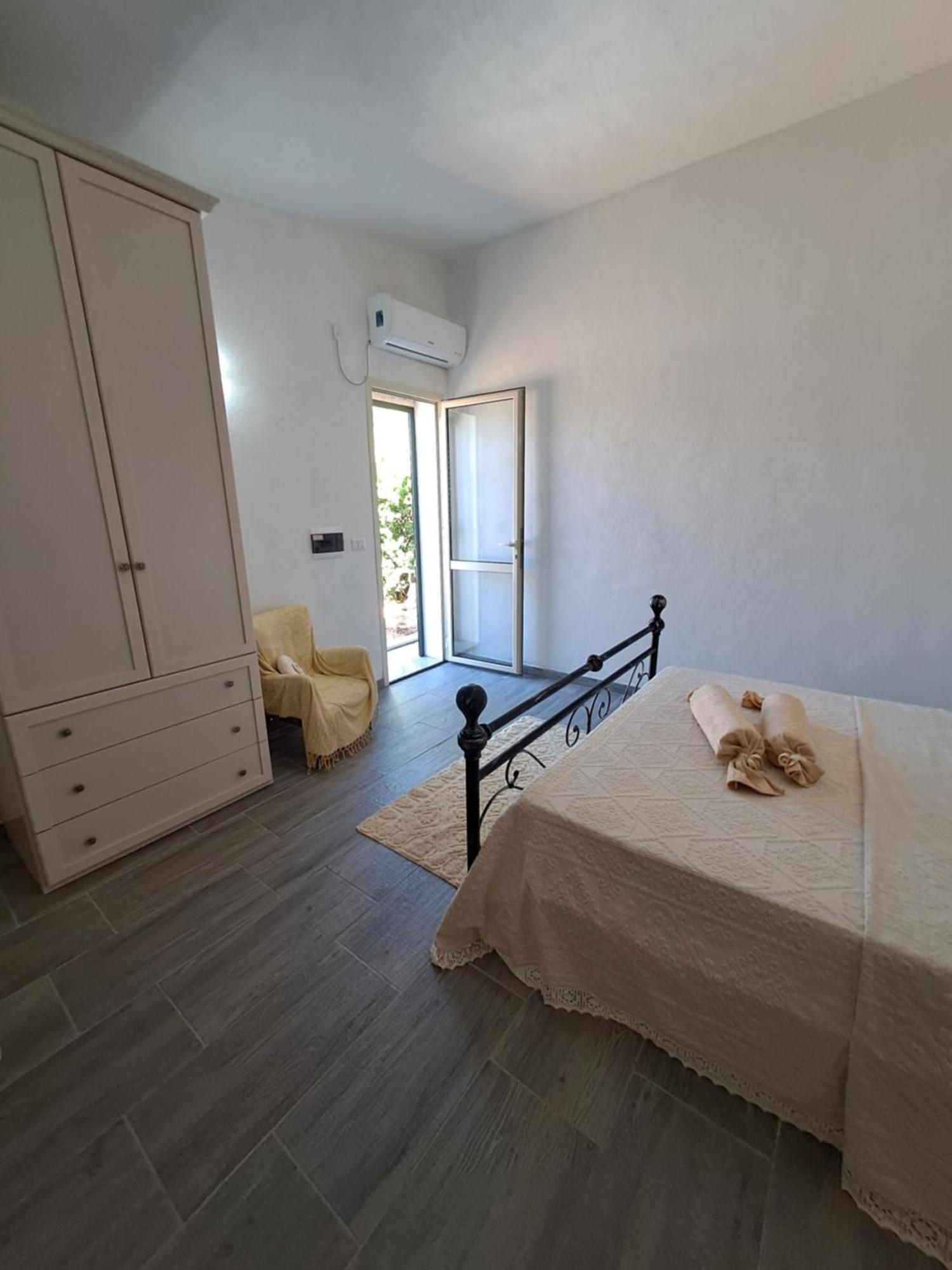 אגליאנטו B&B Li Salcuneddi מראה חיצוני תמונה