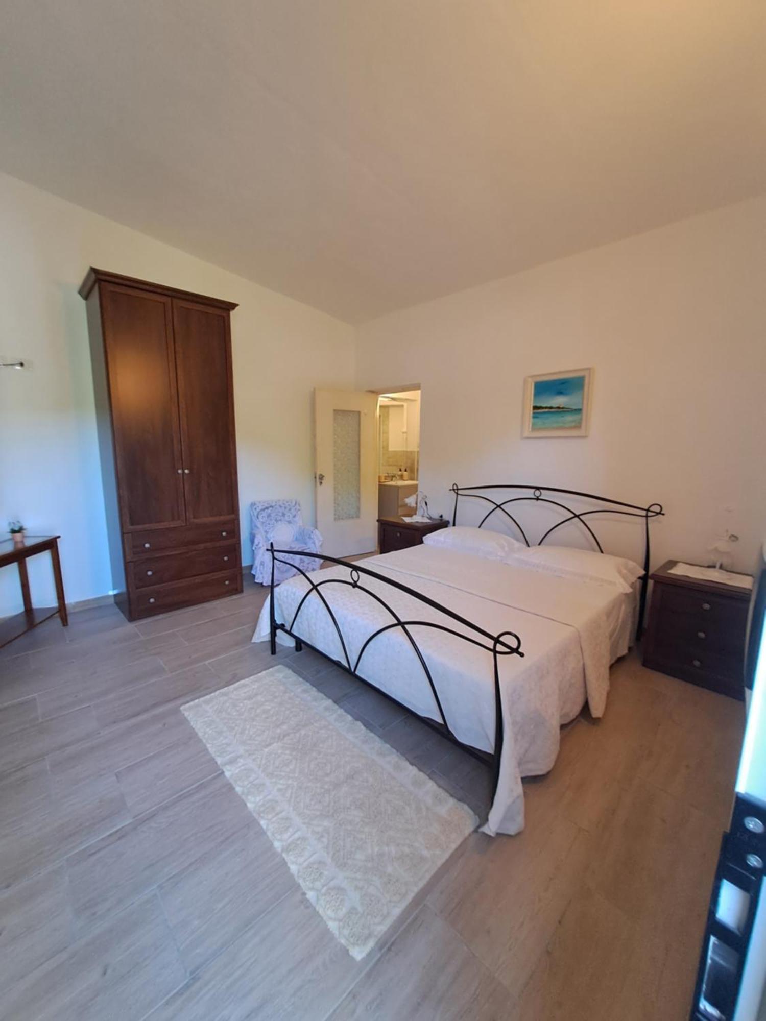 אגליאנטו B&B Li Salcuneddi מראה חיצוני תמונה