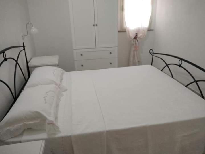 אגליאנטו B&B Li Salcuneddi מראה חיצוני תמונה