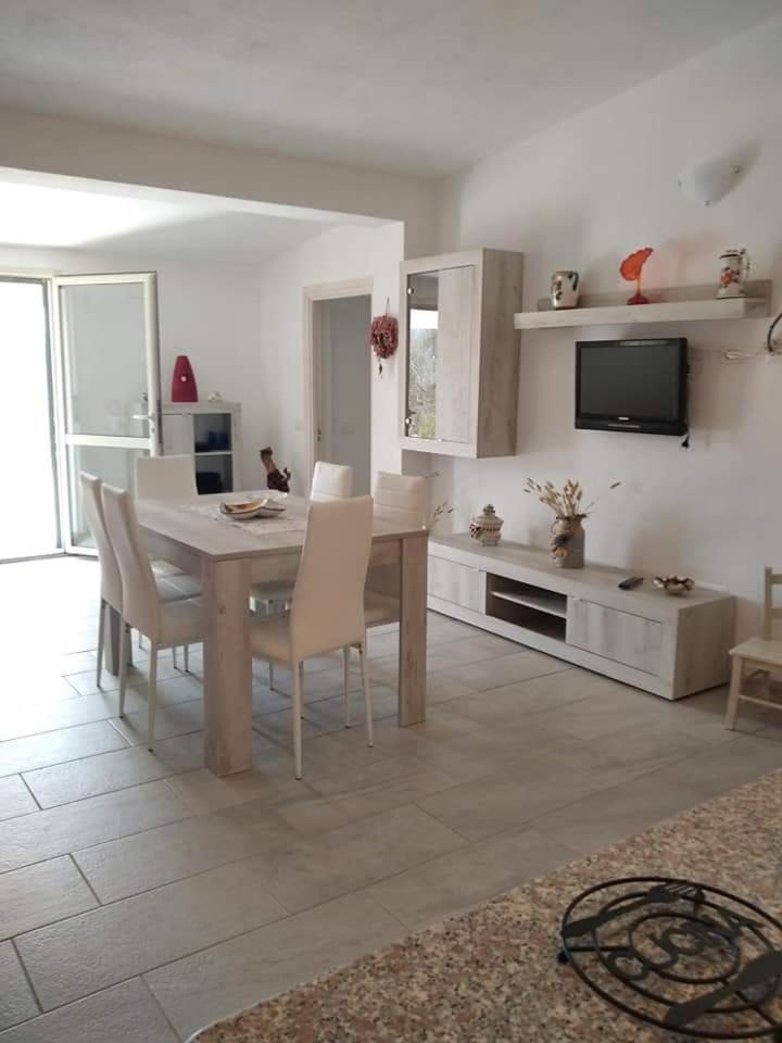 אגליאנטו B&B Li Salcuneddi מראה חיצוני תמונה