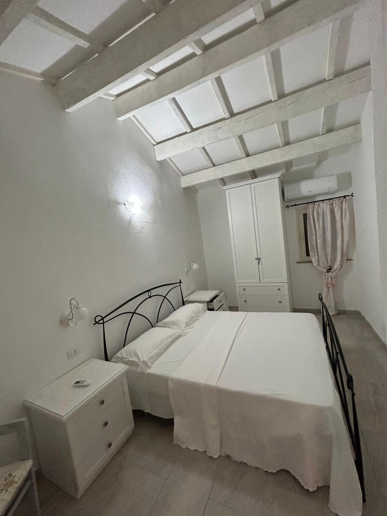 אגליאנטו B&B Li Salcuneddi מראה חיצוני תמונה